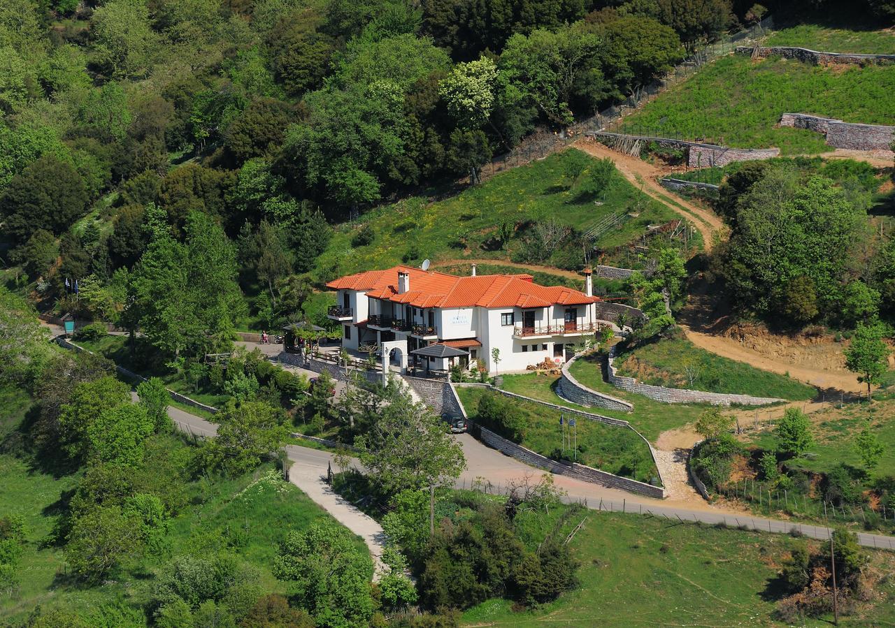 Hotel Makkas Krentis 외부 사진